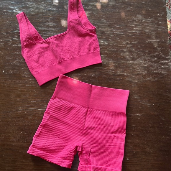 🧡Amazon Workout Set Hot Pink - Picture 1 of 5